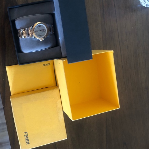 Fendi watch - Picture 1 of 3